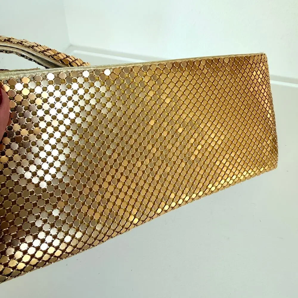 La Regale Gold Metal Mesh Clutch Wristlet Vintage Evening Glam‎ Disco Bag